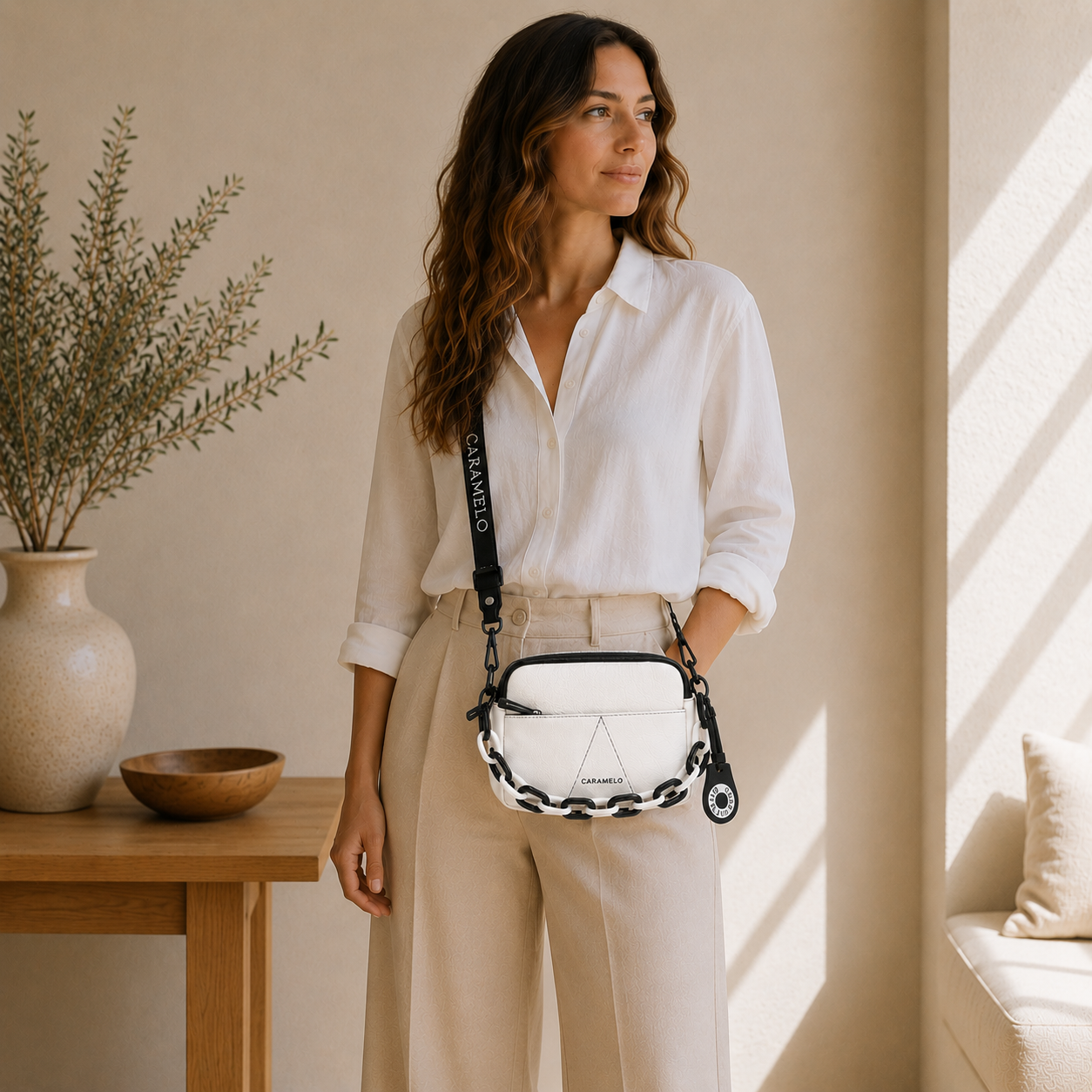 bolso de cuero blanco