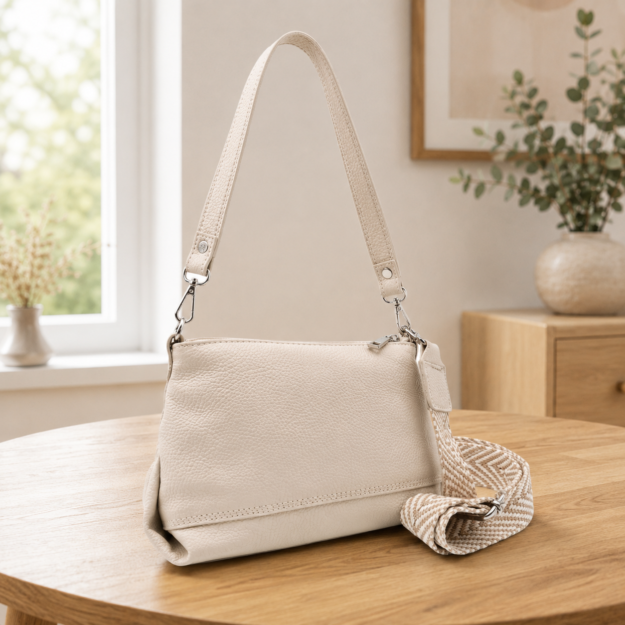 Bolso de piel beige