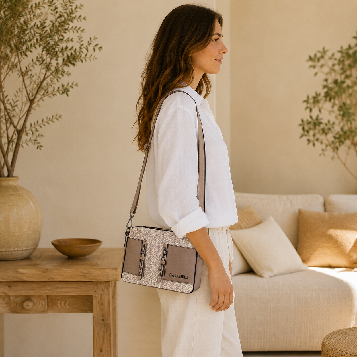 Bolso de hombro beige