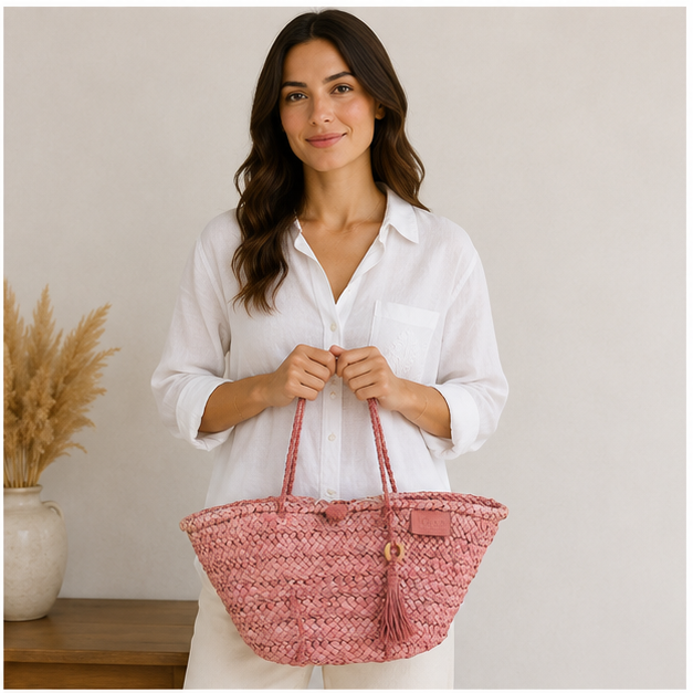 bolso de mimbre rosa