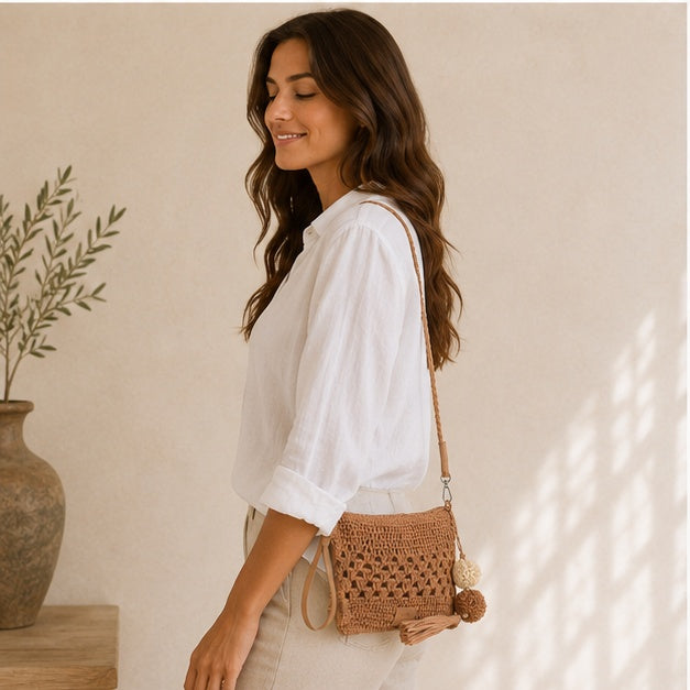 Bolso de hombro marrón