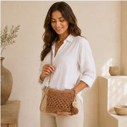 Bolso de hombro marrón