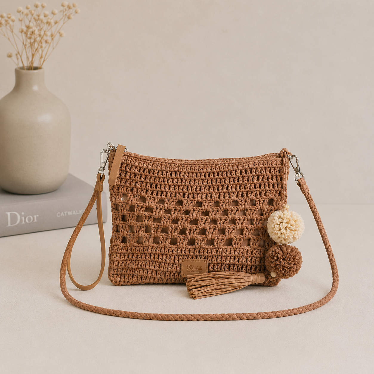 Bolso de hombro marrón