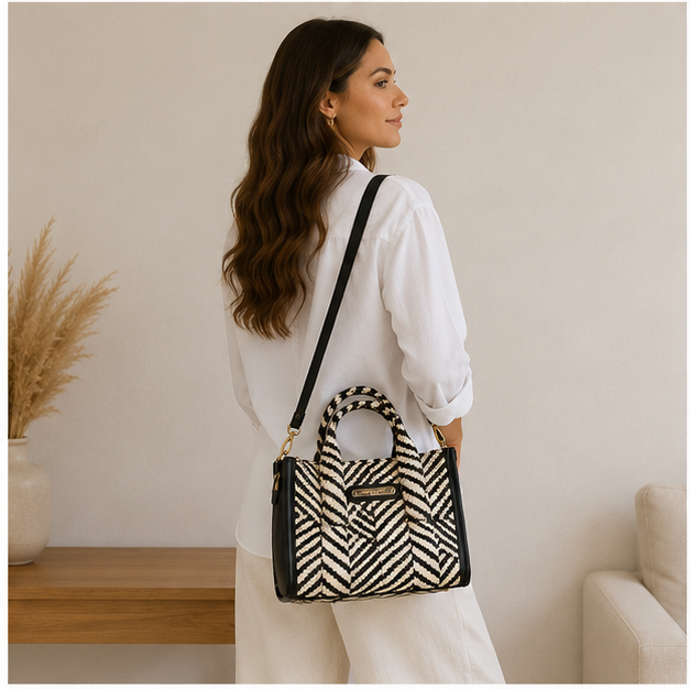 Bolso de mimbre con rayas de cebra