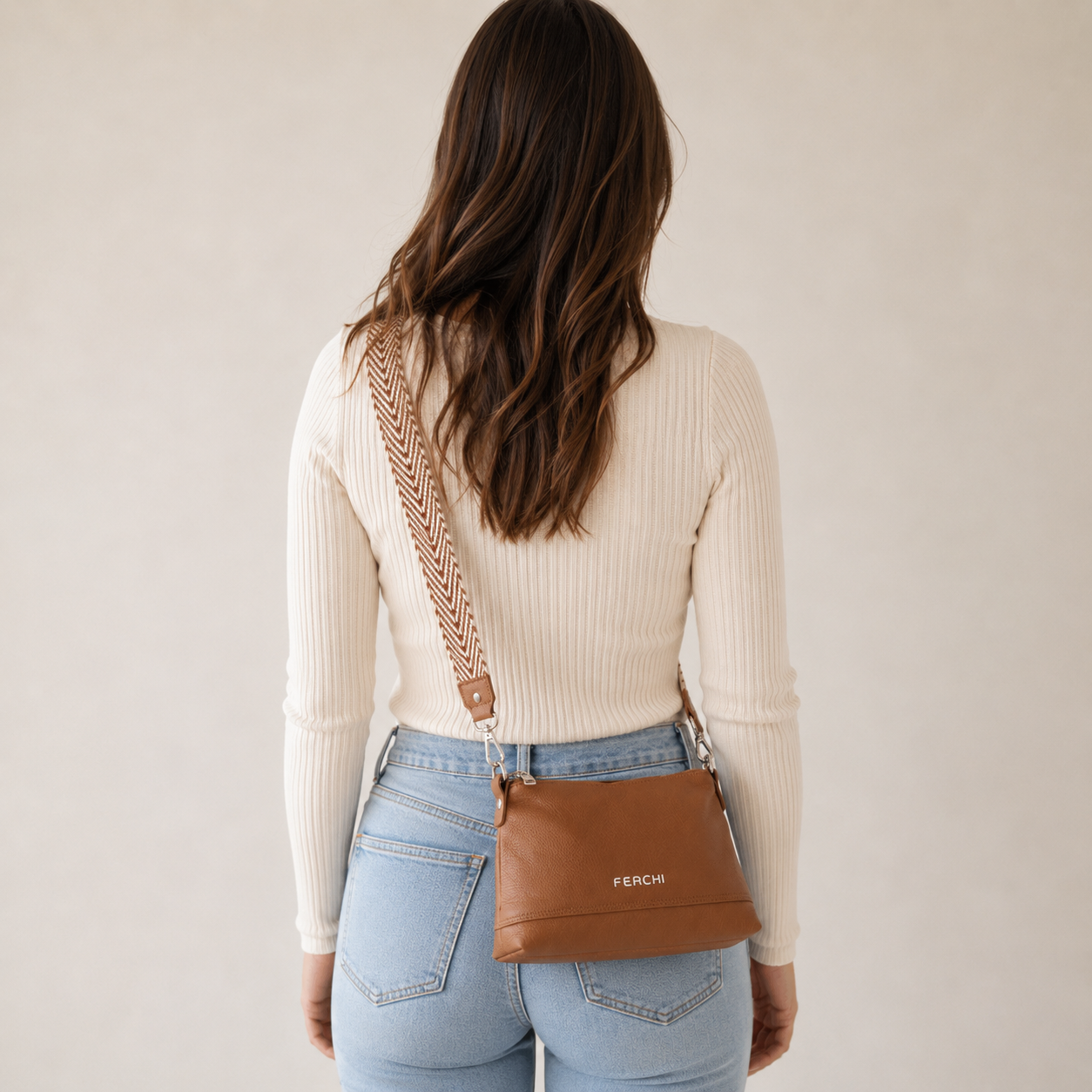 Bolso de piel marrón