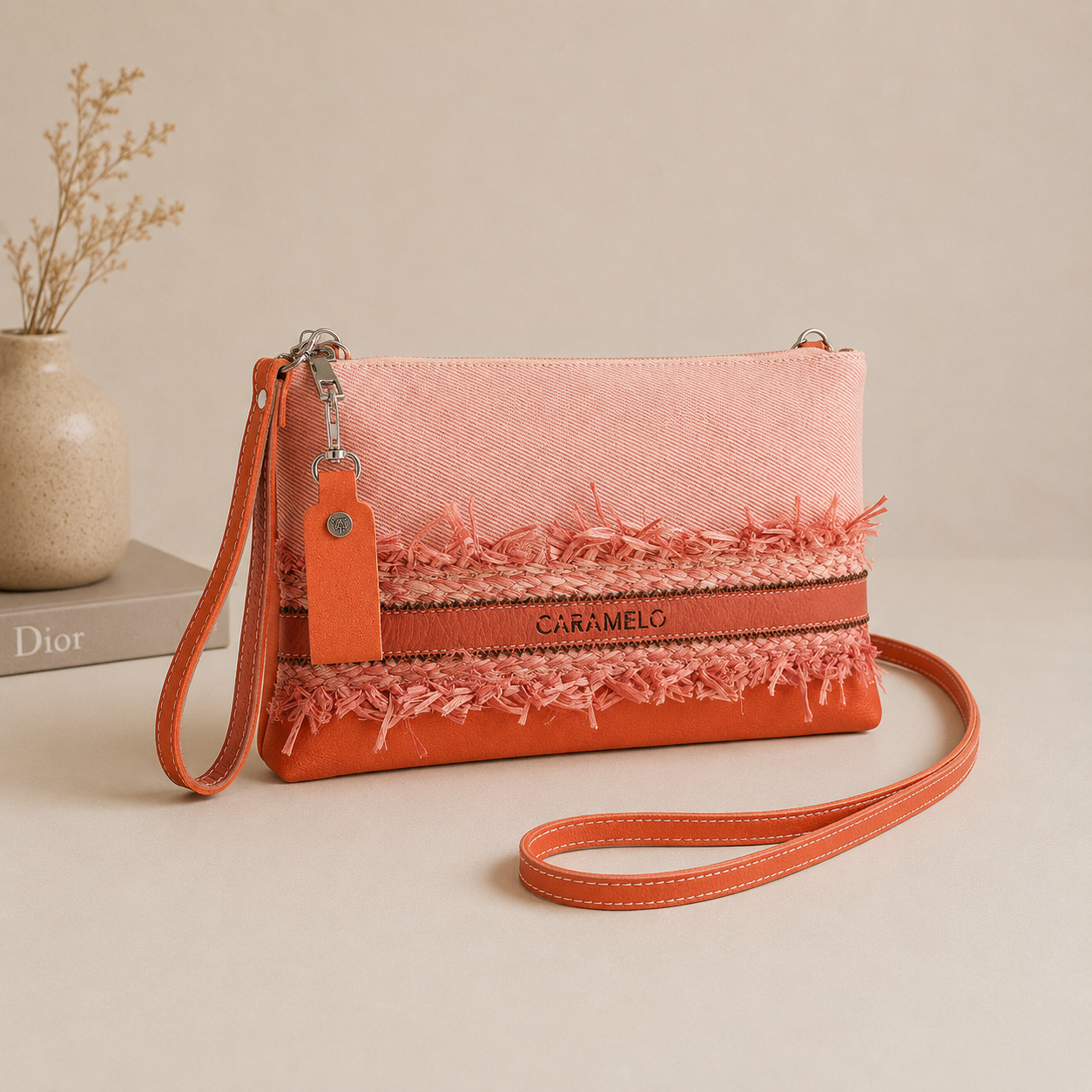 Bolso de hombro color coral