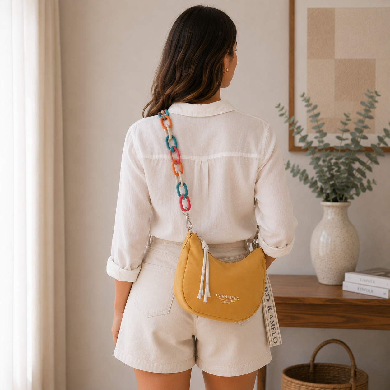 Bolso de hombro amarillo